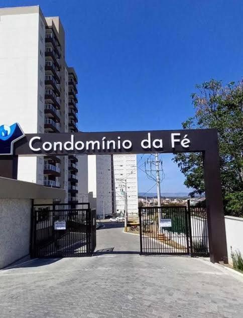 Da Fe , Cancao Nova Apartment